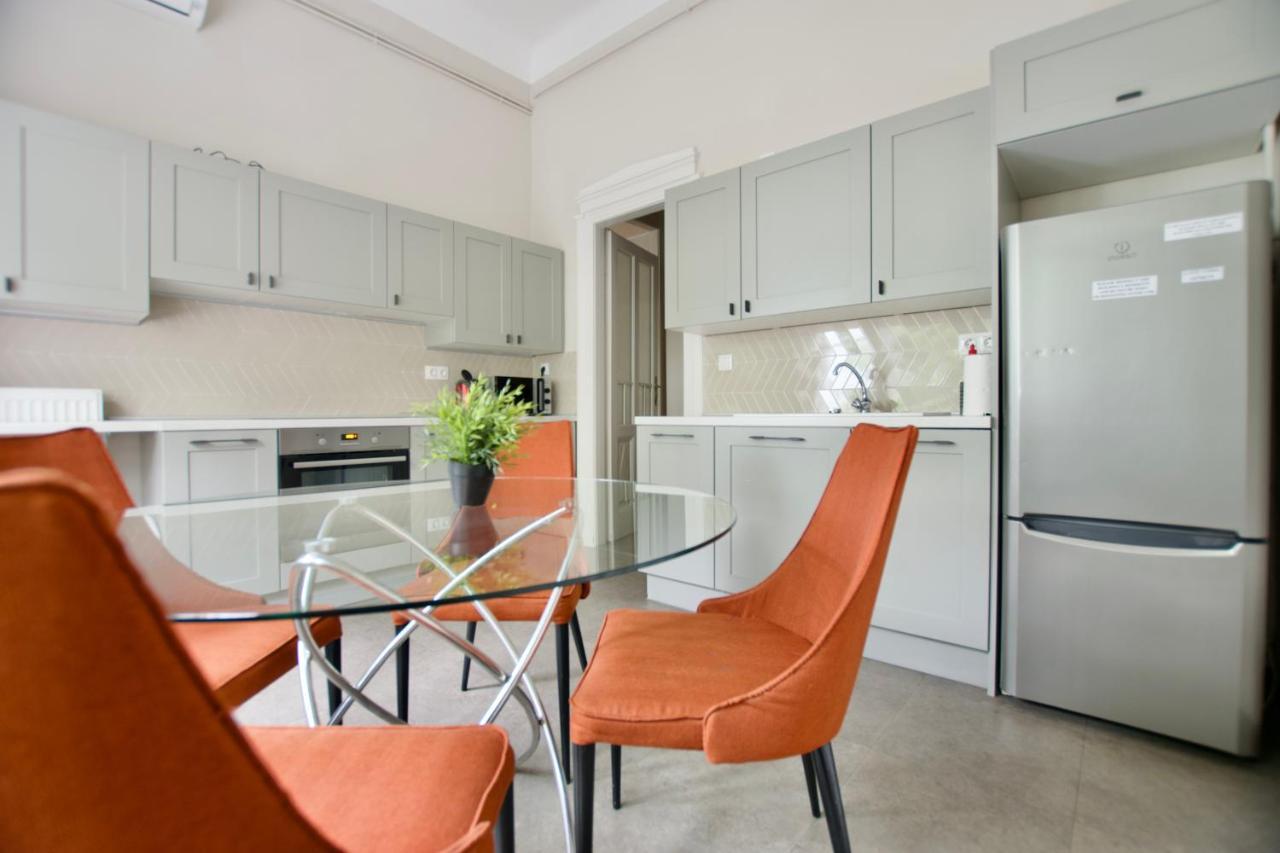 Standard Apartment By Hi5 - Kecskemeti Street Suite Budapest Exterior photo
